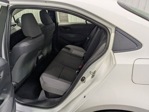 Used 2025 Toyota Corolla LE image 9