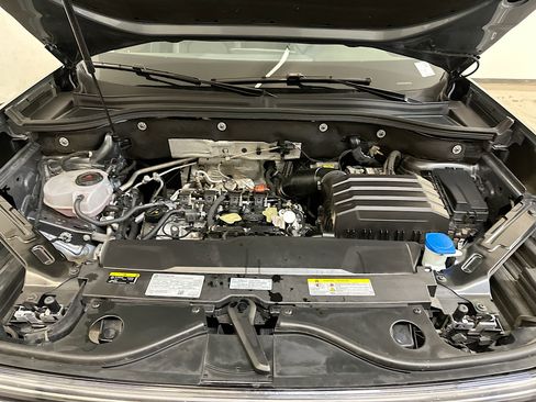 Used 2025 Volkswagen Atlas SE image 36