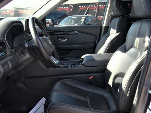 Used 2024 Honda Pilot EX-L image 18