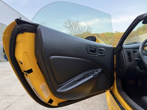 Used 2000 Plymouth Prowler image 40