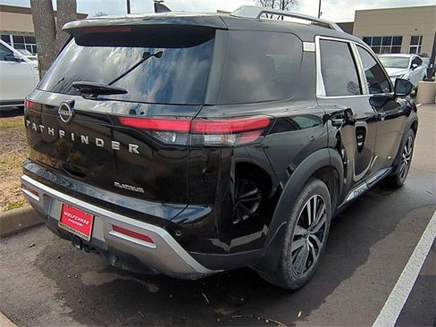 Used 2023 Nissan Pathfinder Platinum w/ Cargo Package image 4