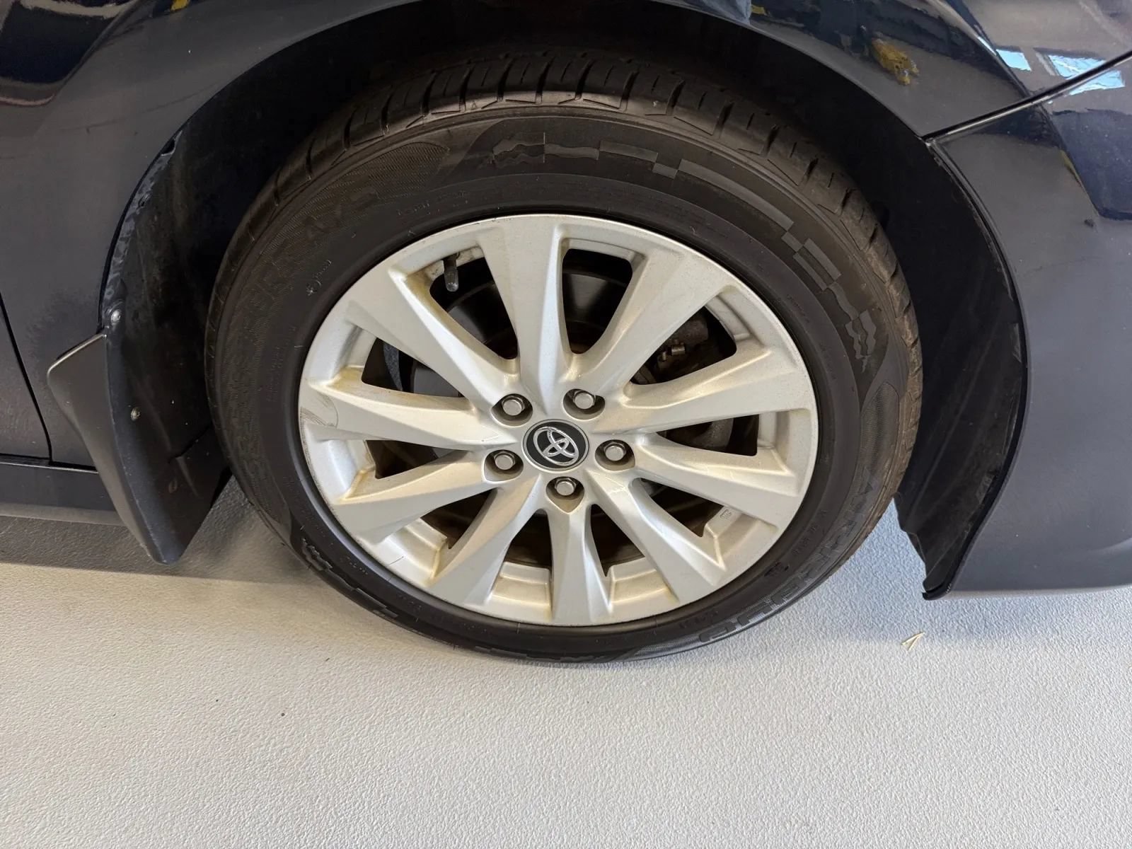 Used 2020 Toyota Camry LE FWD image 33