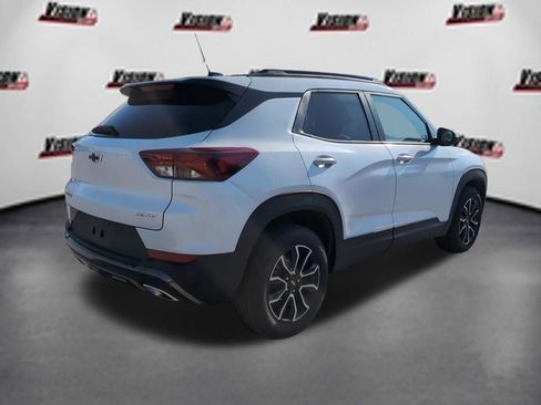 Used 2023 Chevrolet TrailBlazer ACTIV w/ Technology Package FWD image 42
