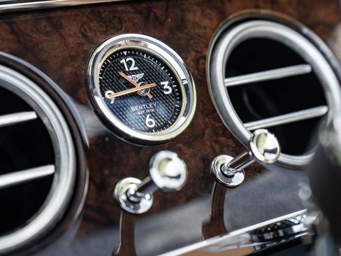 Used 2020 Bentley Continental GT image 39