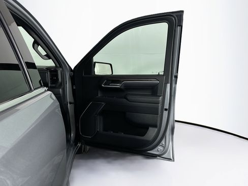 Used 2025 GMC Sierra 1500 SLT image 32