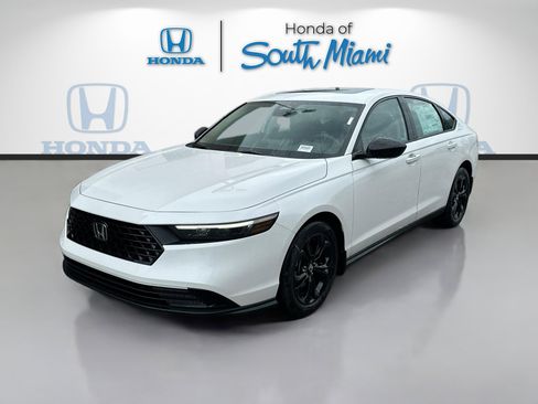 New 2025 Honda Accord SE image 3