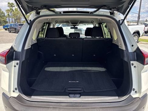 Used 2023 Nissan Rogue SV FWD image 15
