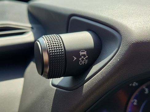 Used 2021 Lexus UX 200 FWD image 28