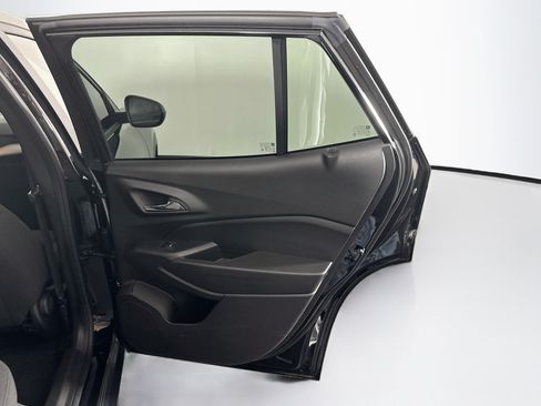 Used 2024 Chevrolet Trax LS w/ LS Convenience Package FWD image 29