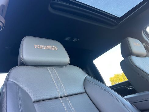 Used 2025 Chevrolet Silverado 2500 High Country w/ High Country Premium Package image 16