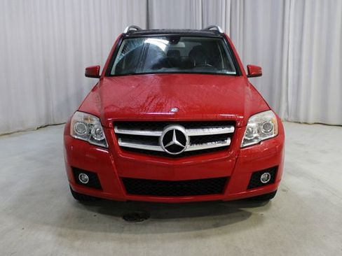 Used 2011 Mercedes-Benz GLK 350 4MATIC image 2