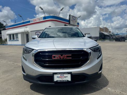 Used 2021 GMC Terrain SLE w/ Driver Convenience Package FWD image 10
