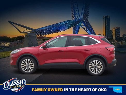 Used 2021 Ford Escape Titanium AWD/4WD image 4