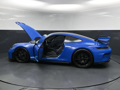 Used 2026 Porsche 911 GT3 w/ Chrono Package RWD image 32