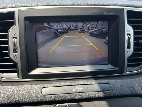 Used 2017 Kia Sportage LX w/ LX Popular Package FWD image 11