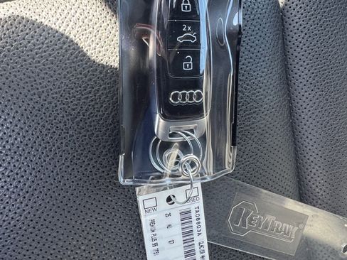 Used 2025 Audi Q7 3.0T Premium Plus w/ Premium Plus Package AWD/4WD image 38