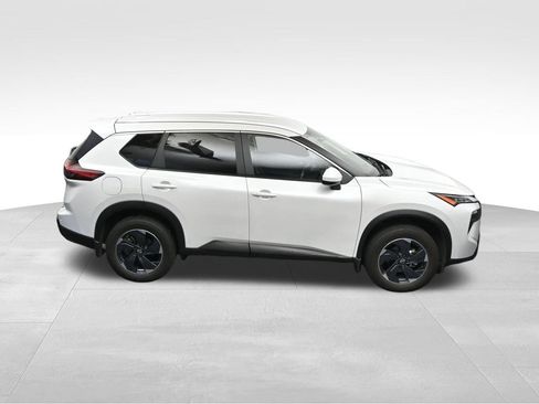 Used 2025 Nissan Rogue SV AWD/4WD image 23