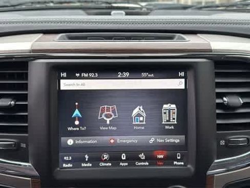 Used 2018 RAM 2500 Laramie w/ Convenience Group image 5