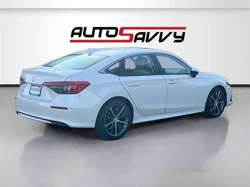 Used 2023 Honda Civic Touring image 7