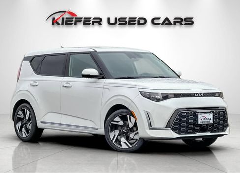 Used 2023 Kia Soul GT-Line image 2