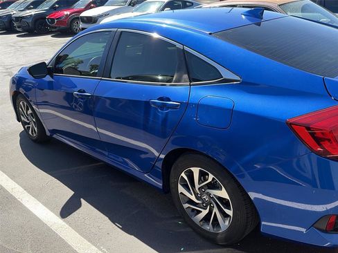 Used 2017 Honda Civic EX image 4