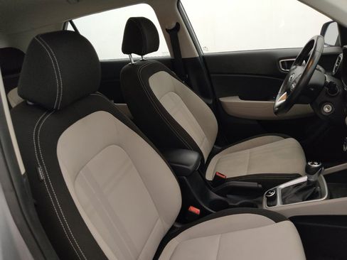 Used 2021 Hyundai Venue SEL FWD image 21