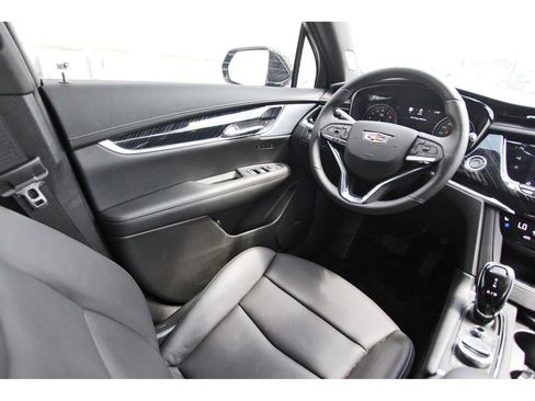 New 2025 Cadillac XT6 Premium Luxury w/ Technology Package image 8