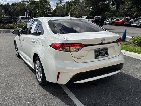Used 2022 Toyota Corolla LE image 14