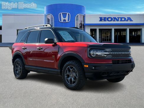 Used 2022 Ford Bronco Sport Badlands image 9