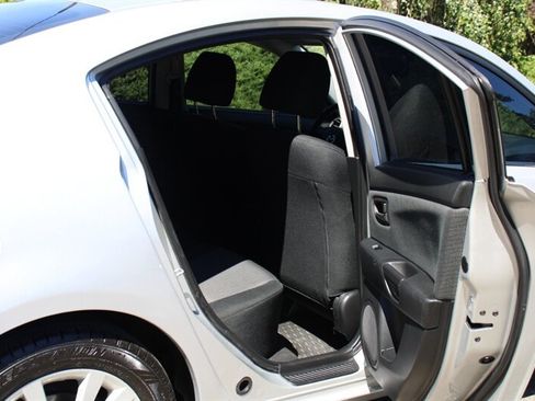 Used 2008 MAZDA MAZDA3 i Touring FWD image 6