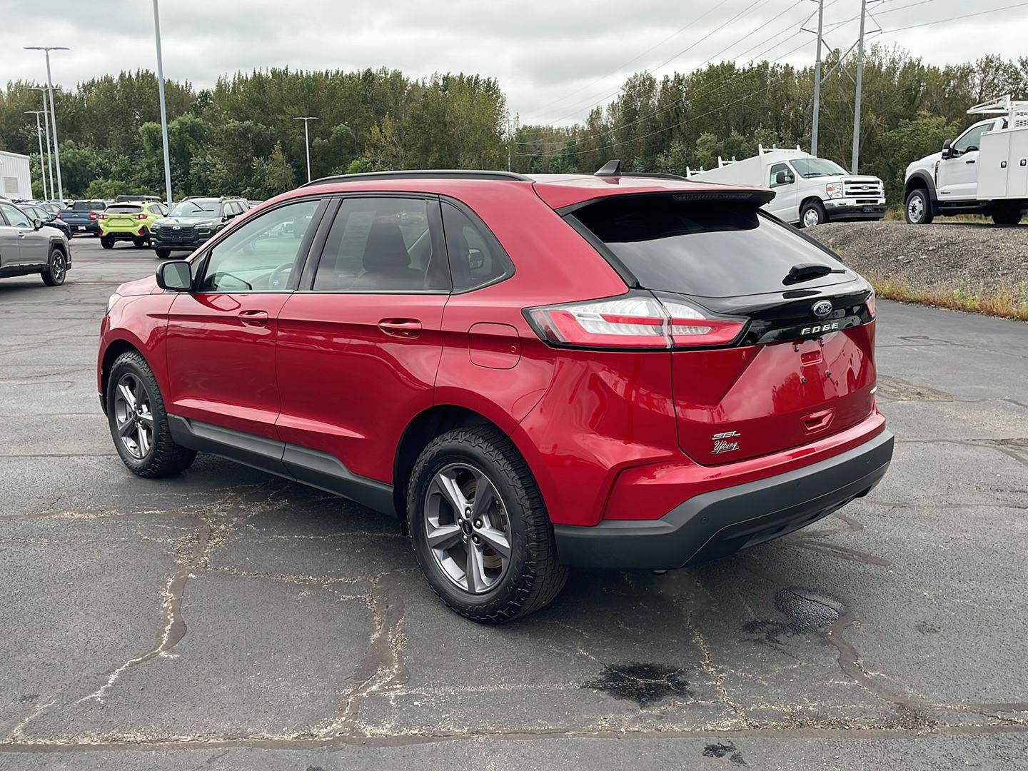 Used 2024 Ford Edge SEL w/ Sport Appearance Package AWD/4WD image 3