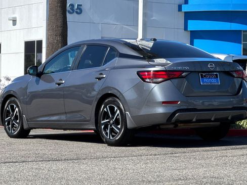 Used 2024 Nissan Sentra SV FWD image 3