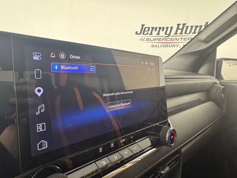 Used 2024 Chevrolet Colorado Trail Boss w/ Advanced Trailering Package AWD/4WD image 21