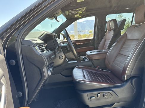 Used 2023 GMC Yukon Denali Ultimate AWD/4WD image 19