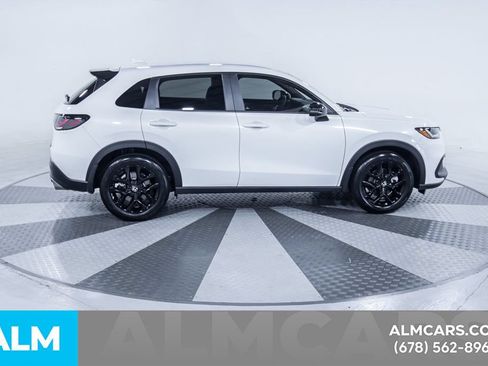 Used 2025 Honda HR-V Sport image 11