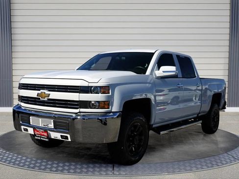 Used 2016 Chevrolet Silverado 2500 W/T w/ Snow Plow Prep Package AWD/4WD image 3