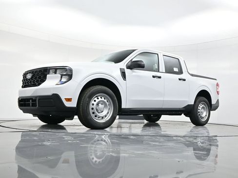 New 2025 Ford Maverick XL image 47