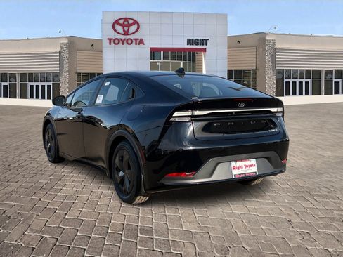 New 2026 Toyota Prius Plug-In Hybrid image 4