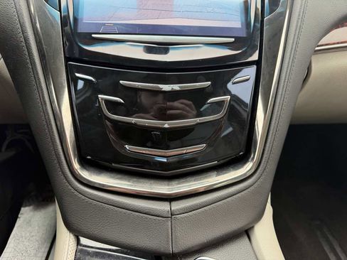 Used 2018 Cadillac CTS Sedan image 33