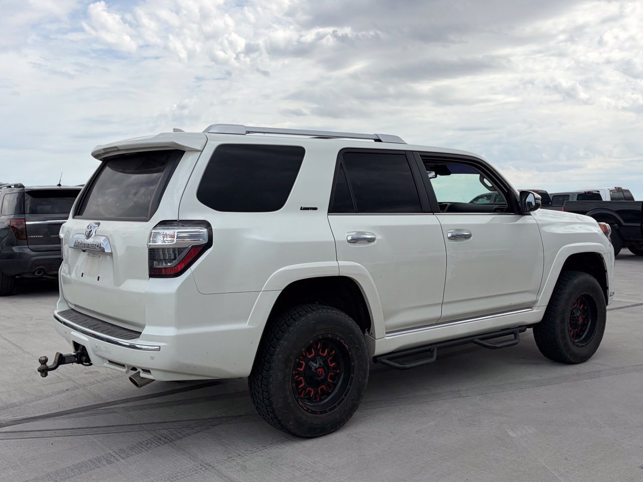 Used 2022 Toyota 4Runner Limited AWD/4WD image 2