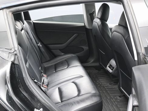 Used 2021 Tesla Model 3 Standard Range Plus image 37