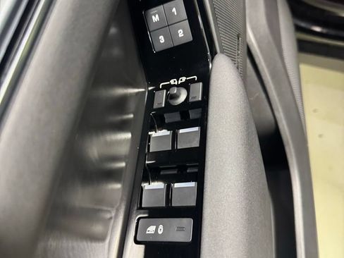 Used 2024 Land Rover Range Rover Velar Dynamic SE AWD/4WD image 16