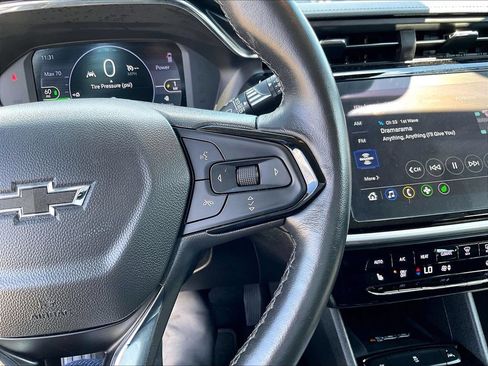 Used 2023 Chevrolet Bolt EUV LT w/ Comfort Package FWD image 23