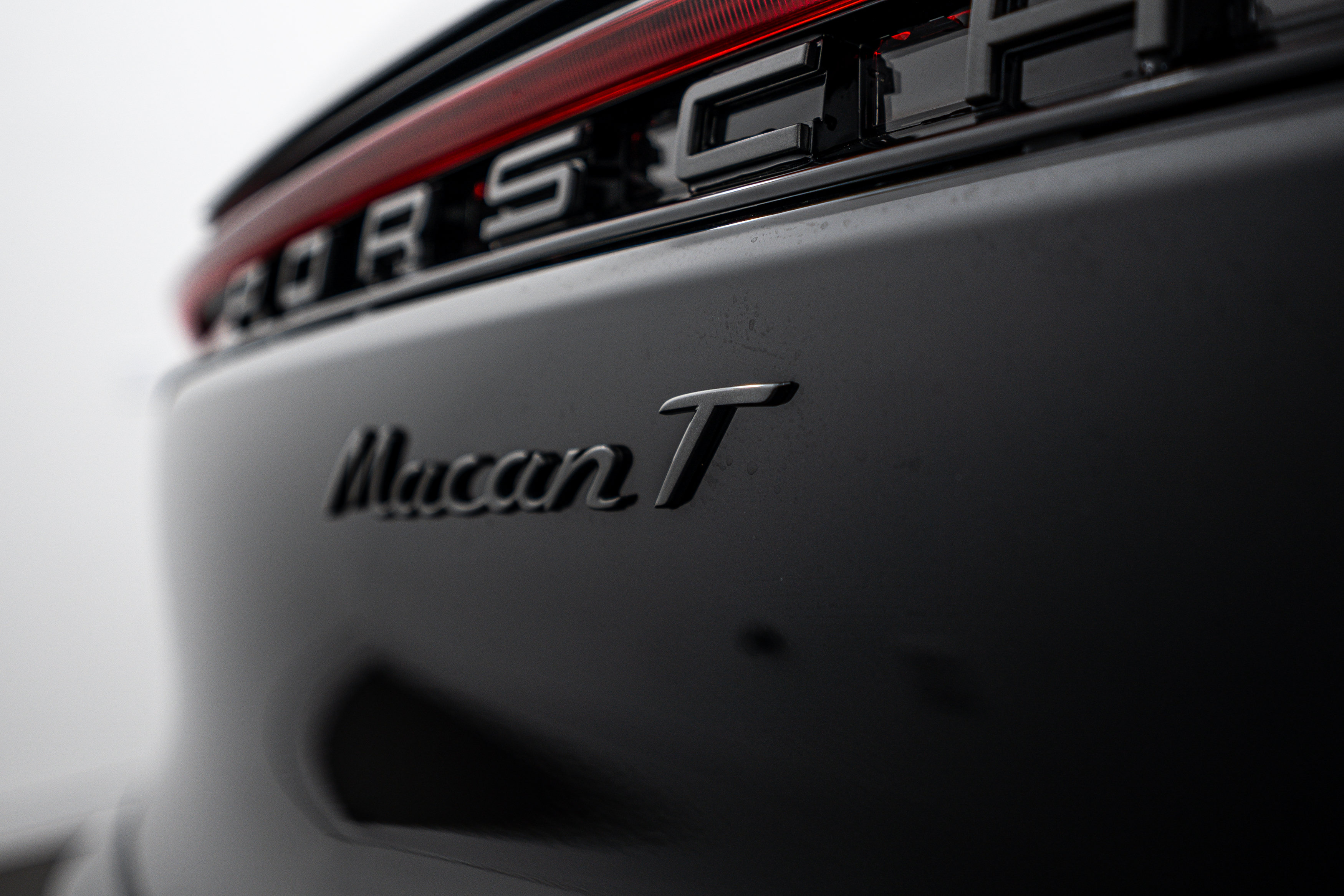 Certified 2026 Porsche Macan Turbo AWD/4WD image 27