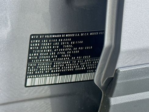 Used 2024 Volkswagen Tiguan SE image 12