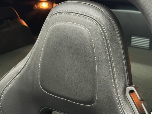 Used 2019 Chevrolet Corvette Stingray Coupe w/ 1LT image 40