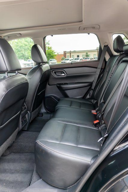 Used 2021 Nissan Rogue SL AWD/4WD image 11