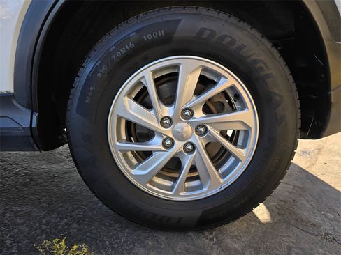 Used 2019 Mitsubishi Eclipse Cross ES image 6