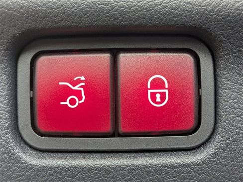 Used 2022 Mercedes-Benz C 300 Sedan image 22