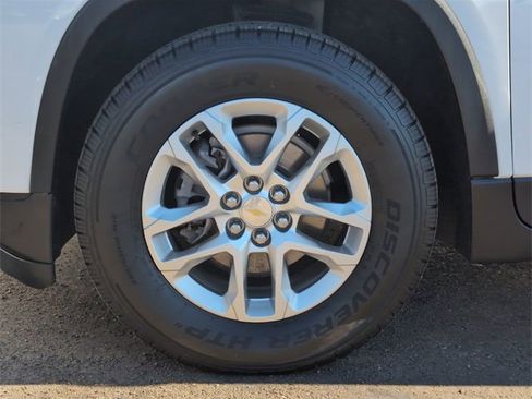 Certified 2021 Chevrolet Traverse LS image 31